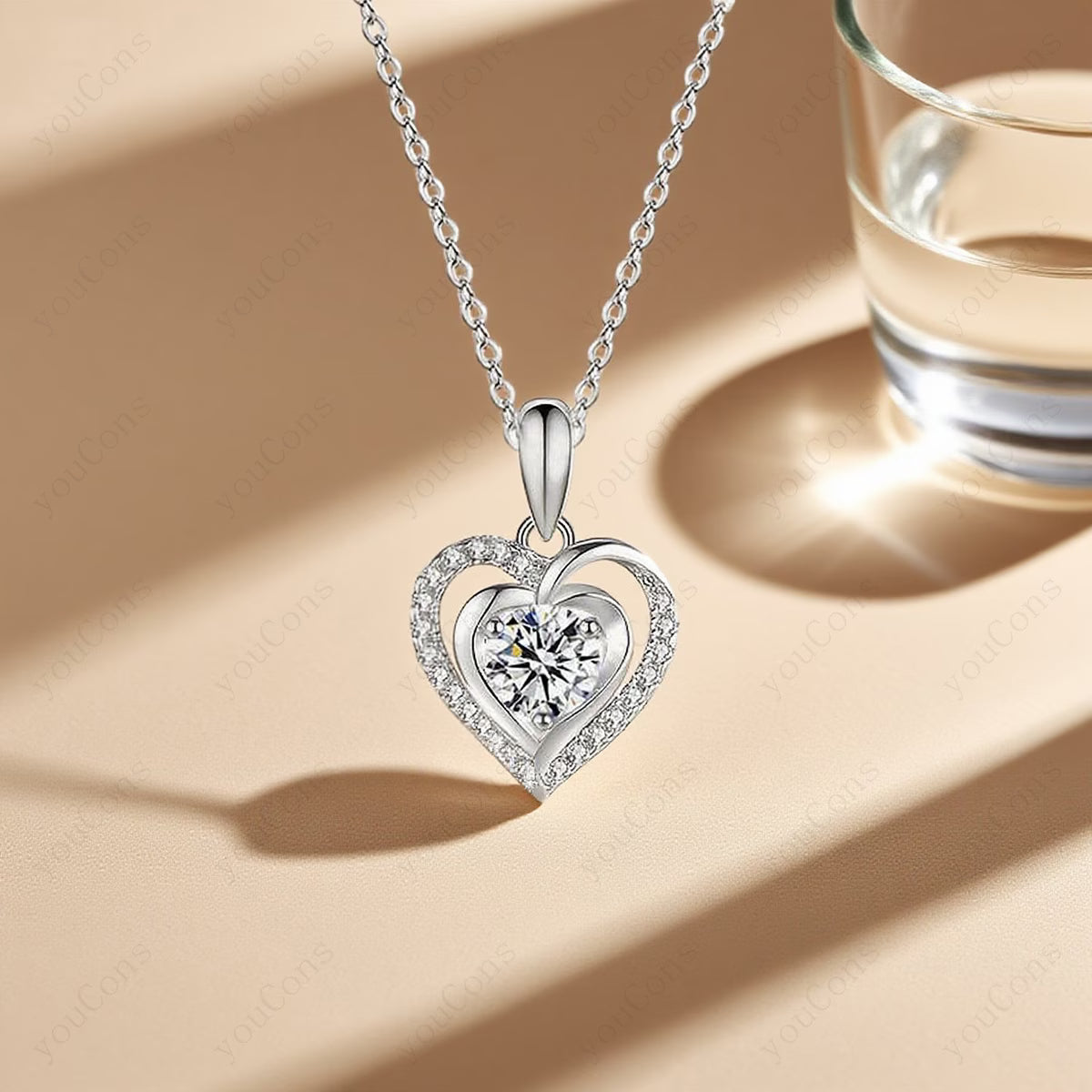 Set Cadou Romantic – Trandafiri Albi cu Colier Inimă din Piatră Norocoasă